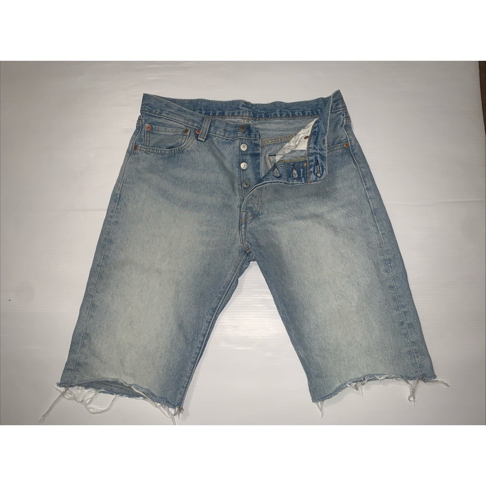 Levi's 501 Original Fit Denim Shorts Mens 33 Light Blue Cut Off Raw Hem Jorts